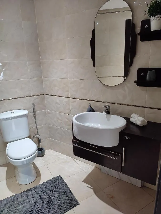 Chaleureux Appartement A 1 Min A Pied De La Mosquee Hassan II Casablanca